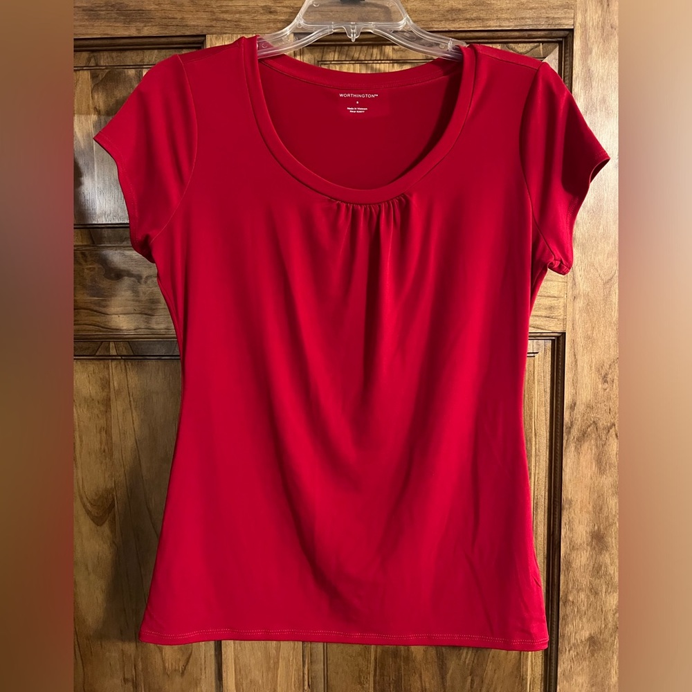 Worthington red top, size Small
